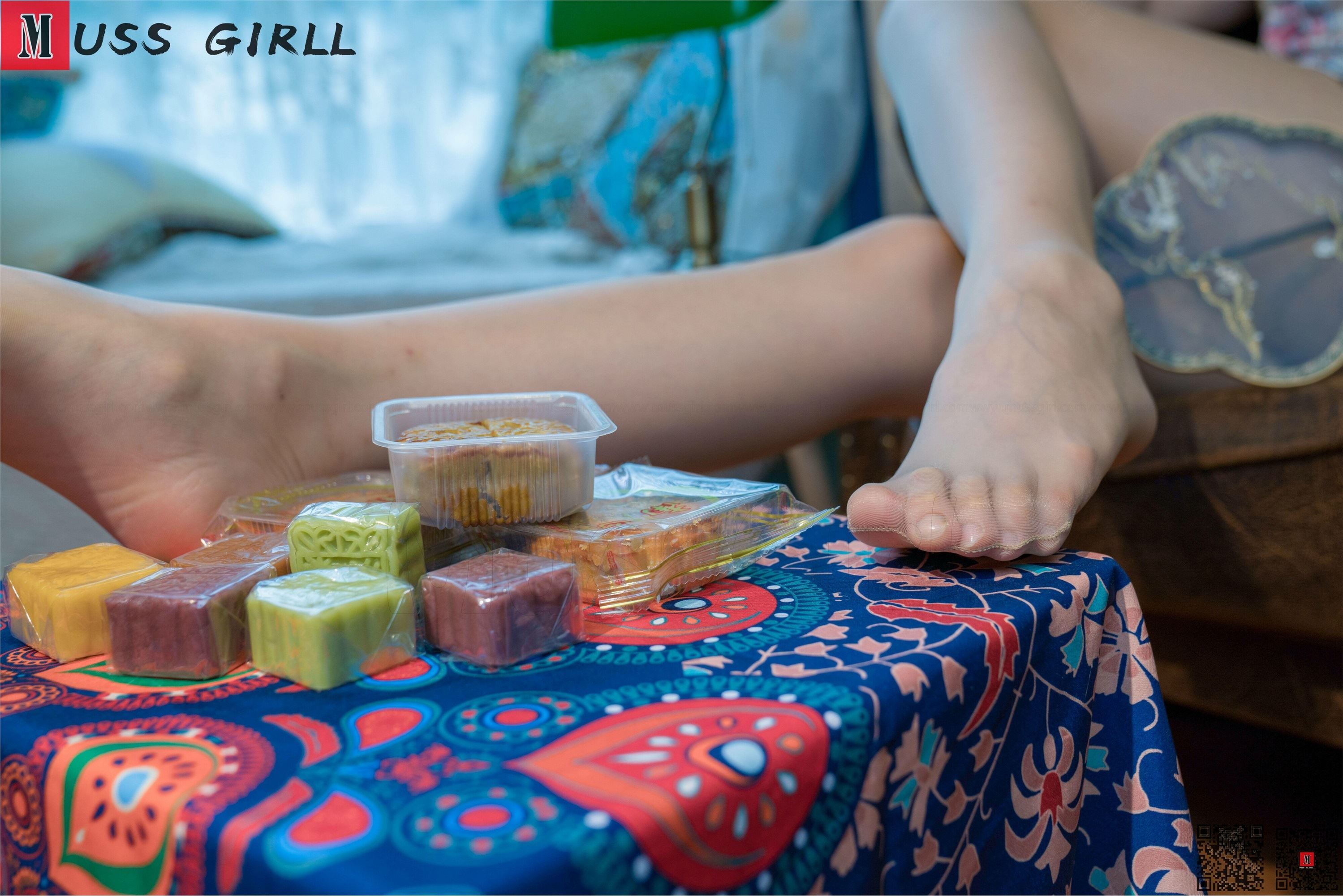 MussGirl慕丝女郎  NO.159 碎花短旗袍